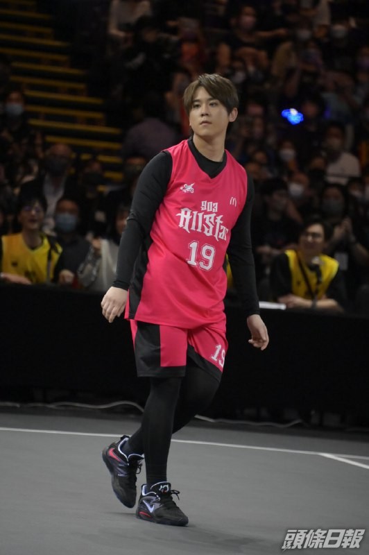 姜濤打波要小心啲喇！